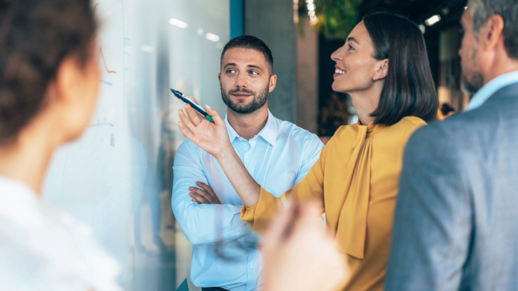 Experienced sales leader shows colleagues how to find ways to optimize their sales process